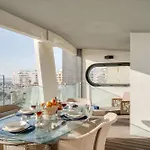 Luxury Plazza Sea View 度假居