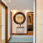度假居 Luxury Plazza Sea View *
