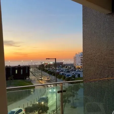 בית נופש Luxury Plazza Sea View *