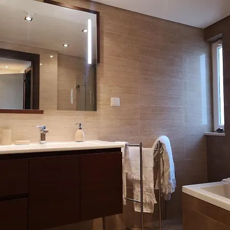 בית נופש Luxury Plazza Sea View *