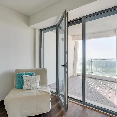 Luxury Plazza Sea View Ferienhaus Costa da Caparica