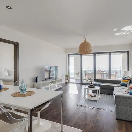Luxury Plazza Sea View