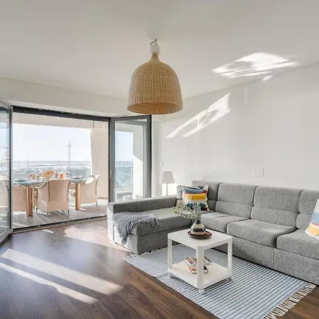 Luxury Plazza Sea View * Costa da Caparica