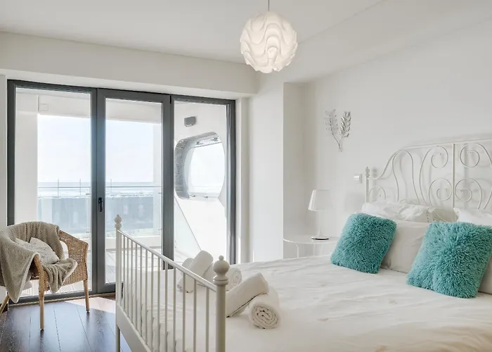 Luxury Plazza Sea View Hébergement de vacances *