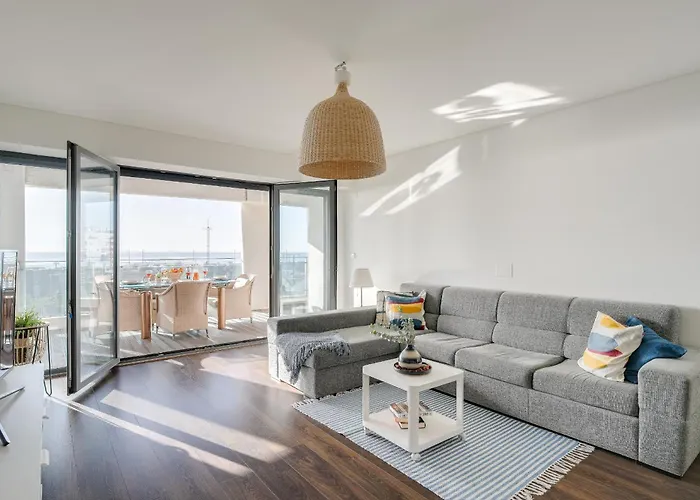 Luxury Plazza Sea View * Costa da Caparica